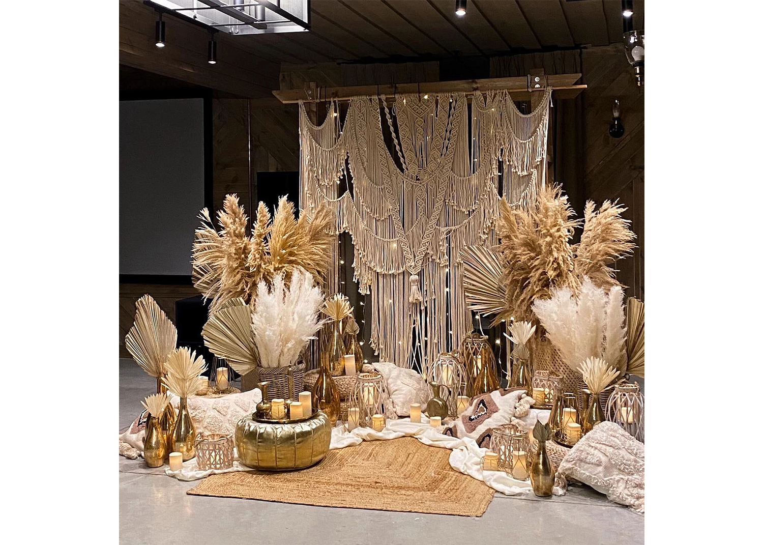 Фотозона на день рождения в стиле бохо.